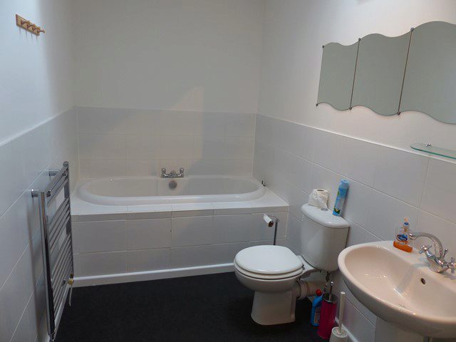  Image of 4 bedroom Cottage to rent in Pettinain Lanark ML11 at Pettinain Lanark South Lanarkshire, ML11 8SR